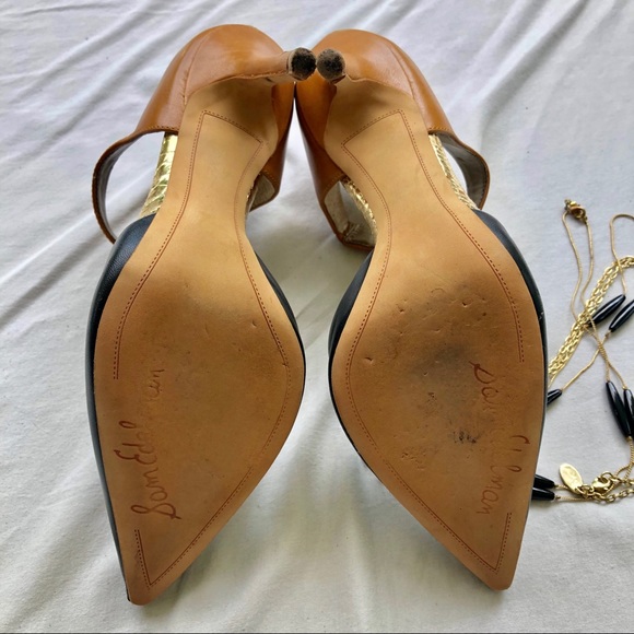 SOLD Perfect classic pumps - Picture 3 of 8